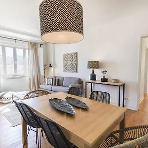 Apartment Lovelystay - Bonsai Light And Comfort Flat, Lisbon